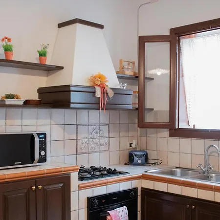 Holiday home La Casa Di Cece Al Centro Di *